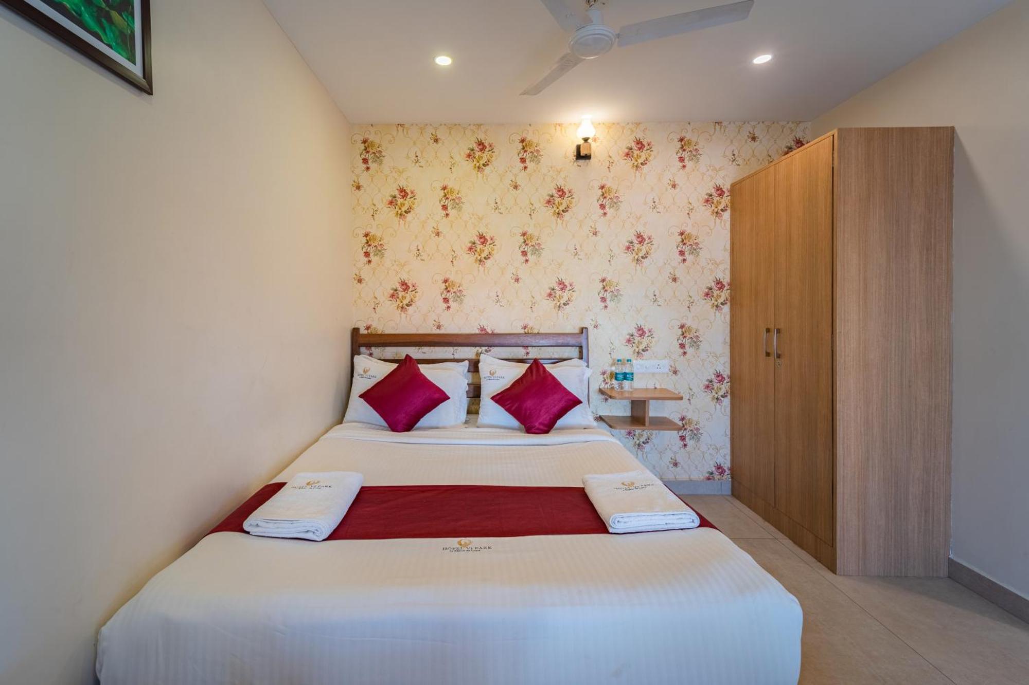 Hotel VI Park - City Centre Pondicherry Exterior foto