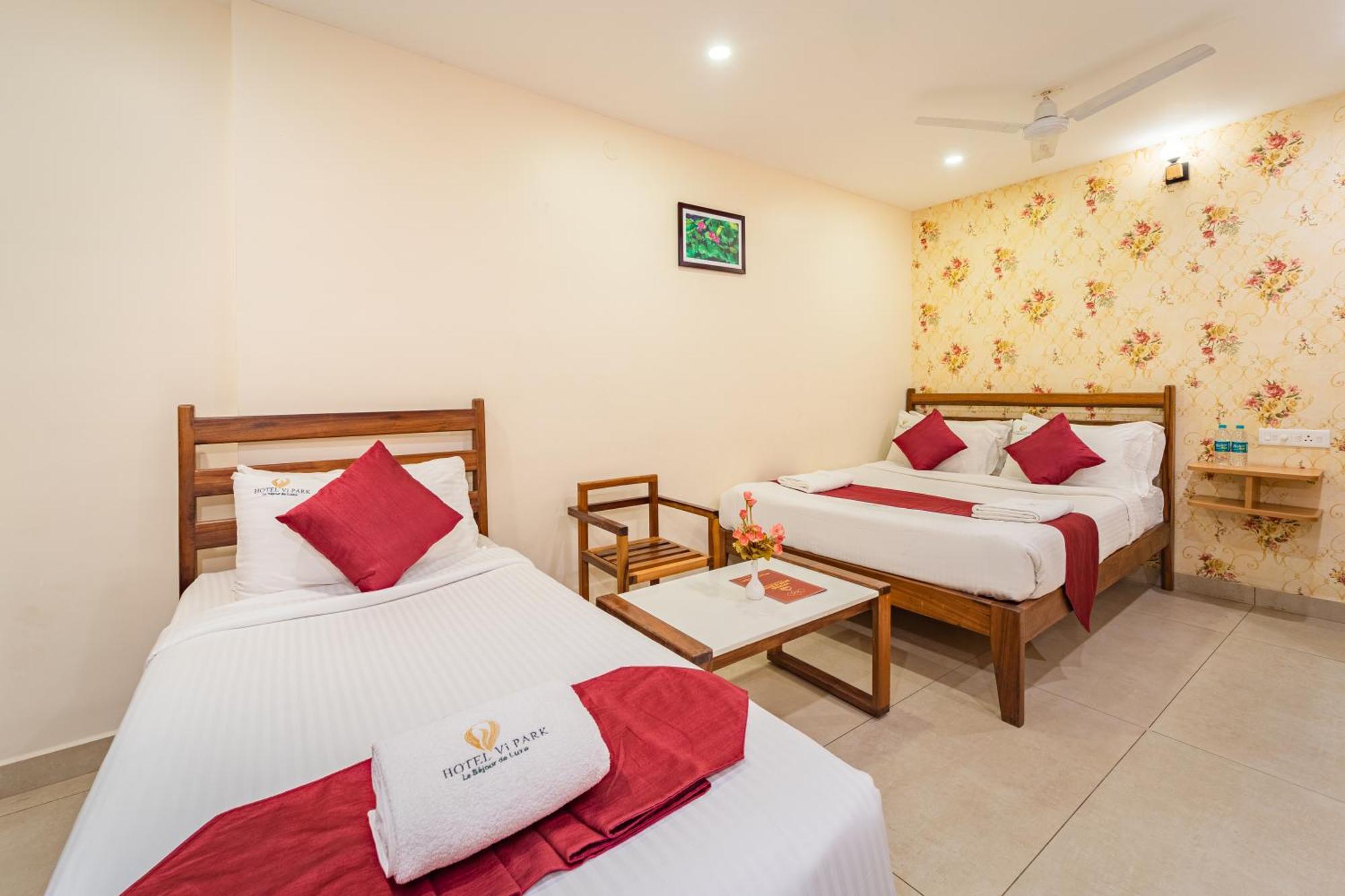 Hotel VI Park - City Centre Pondicherry Exterior foto