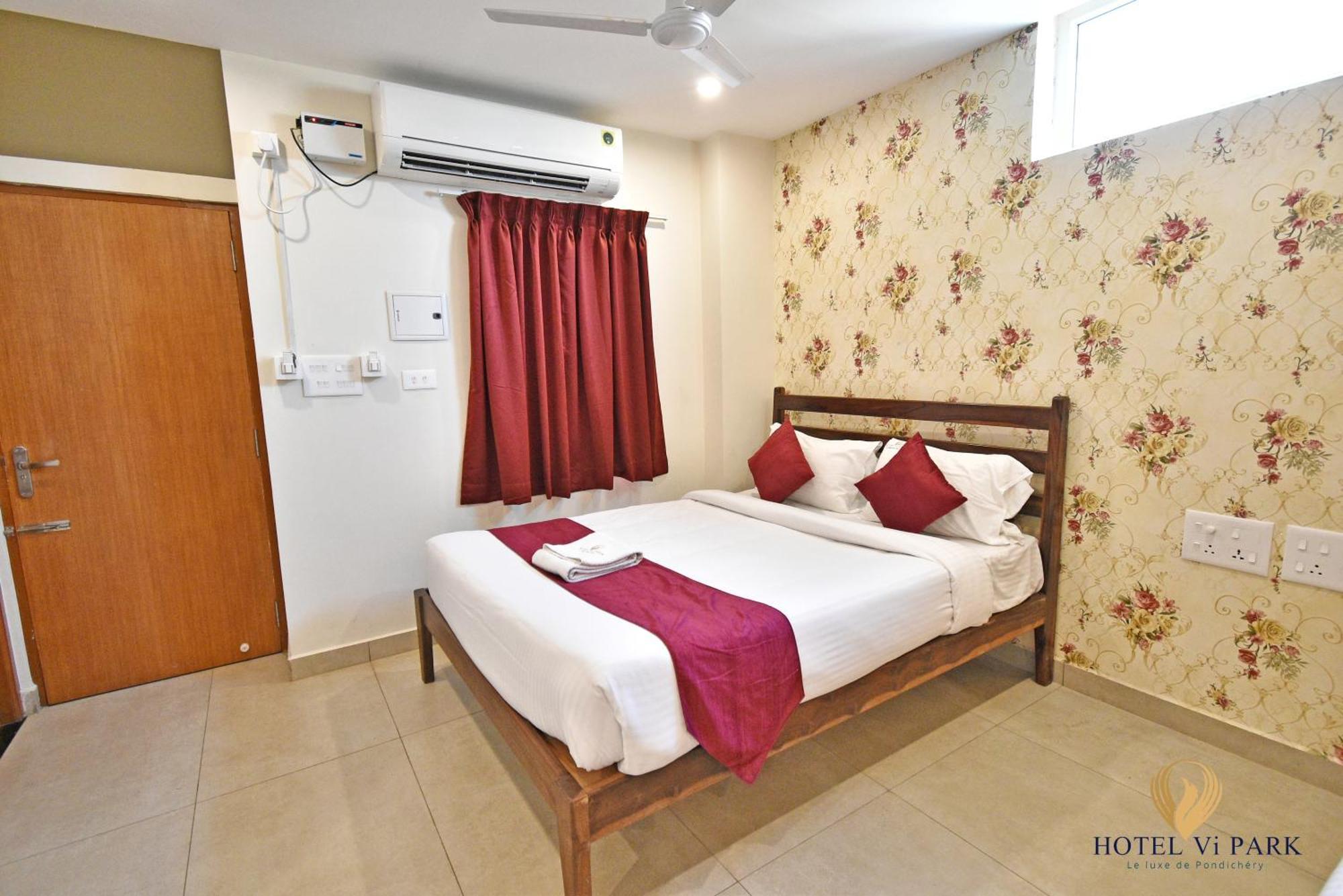 Hotel VI Park - City Centre Pondicherry Exterior foto
